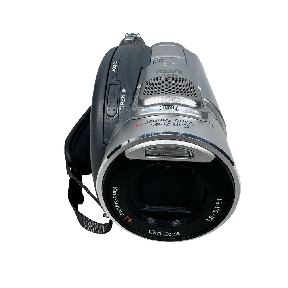 Sony Handycam DCR-DVD405 Digital Video Mini DVD Camcorder 3MP 10x Carl Zeiss